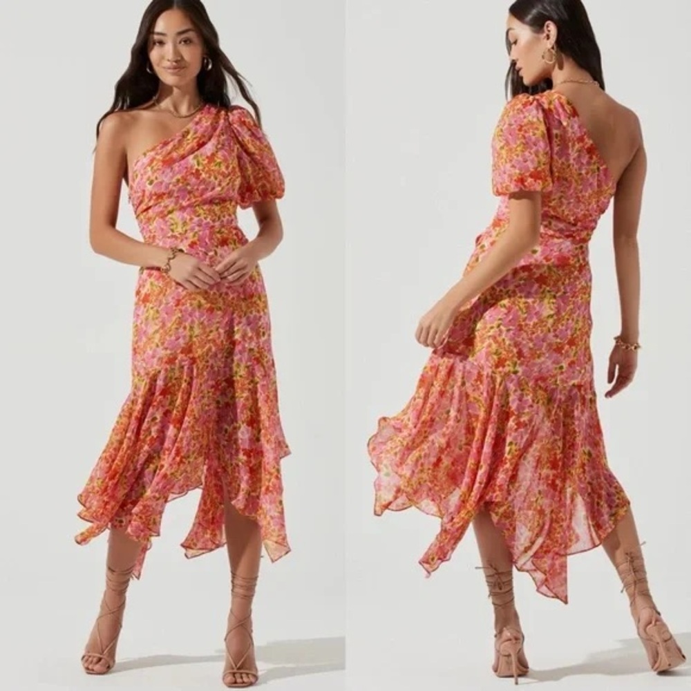 ASTR Santorini one shoulder floral dress